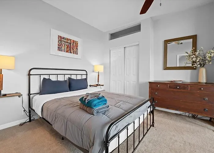Skyline Serenity Retreat Apartment Pittsburgh