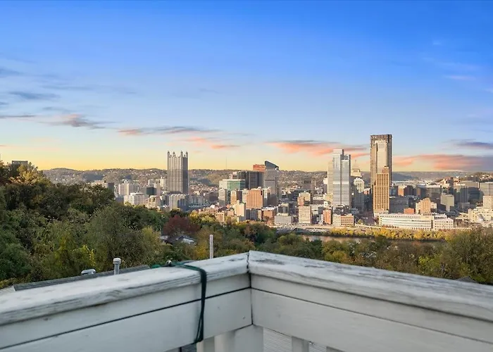 Skyline Serenity Retreat Apartment Pittsburgh